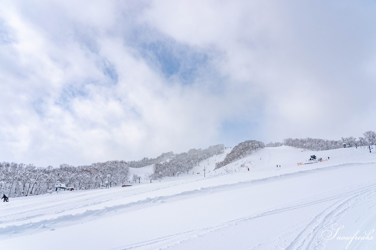 かもい岳国際スキー場 あの突然の閉鎖から2シーズンぶりにリフト営業再開。パウダースノーの宝庫『かもい岳』復活の冬！
